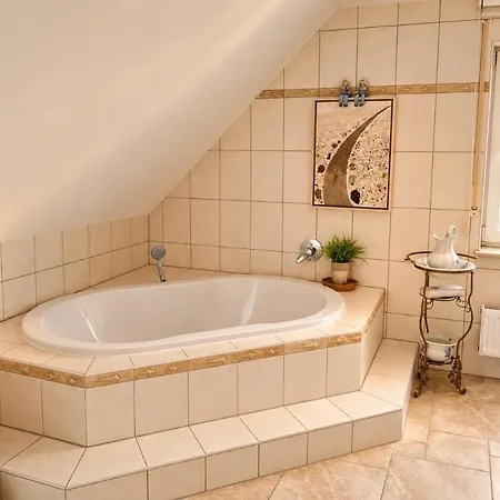 Apartment, 2 Levels, Rural, Near Cologne And Bonn Appartement